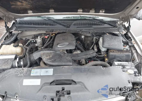 2004 Chevrolet Tahoe Lt из США, поврежденный, VIN 1GNEC13Z44J301665